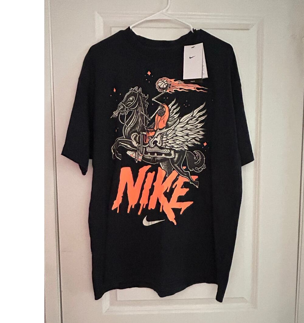 NWT Nike Men's Max90 Basketball Relaxed T-Shirt Large